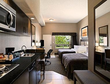 Ramada By Wyndham Conklin Hotel Exterior photo